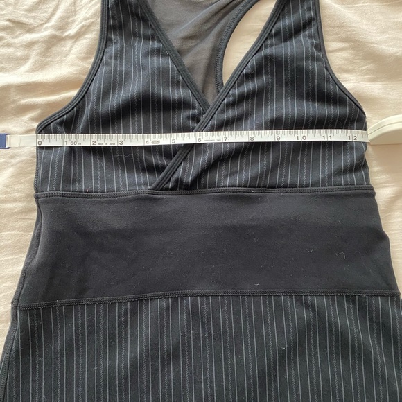 EUC Lululemon V-neck tank top 4 - Picture 3 of 4